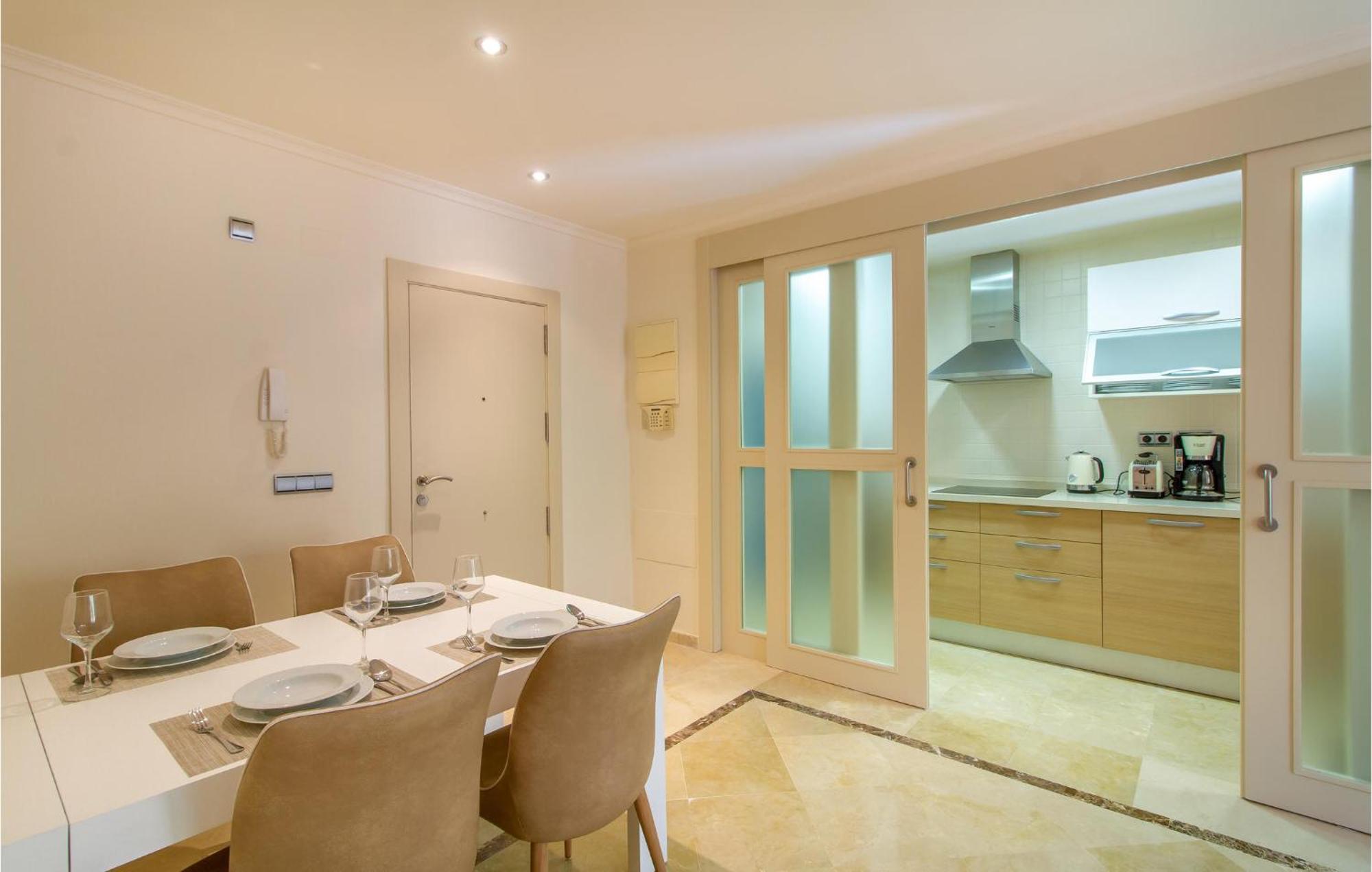 Lovely Apartment In Los Alcazares With Kitchen Ngoại thất bức ảnh