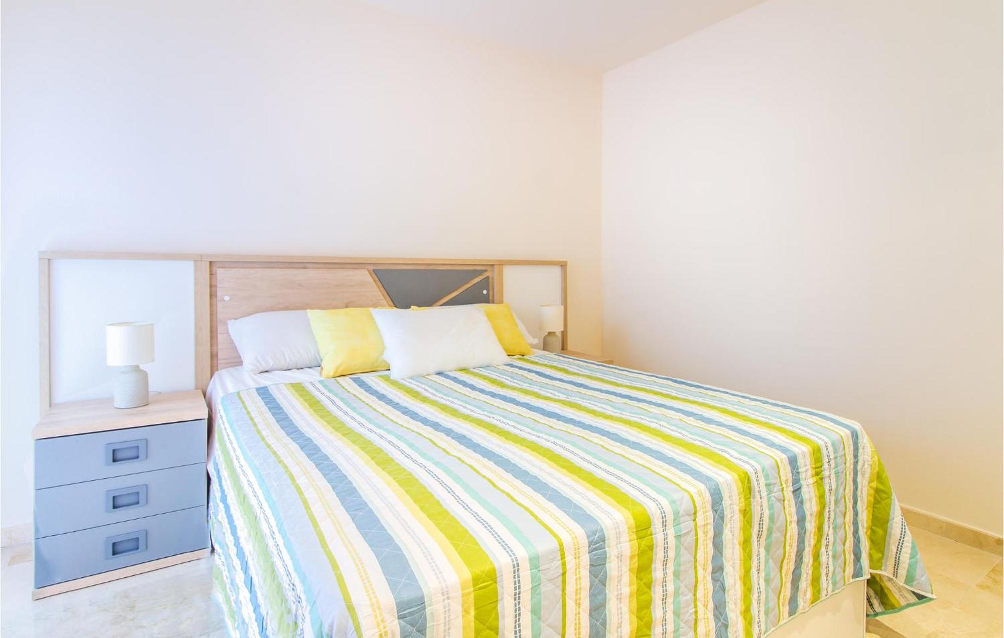 Lovely Apartment In Los Alcazares With Kitchen Ngoại thất bức ảnh