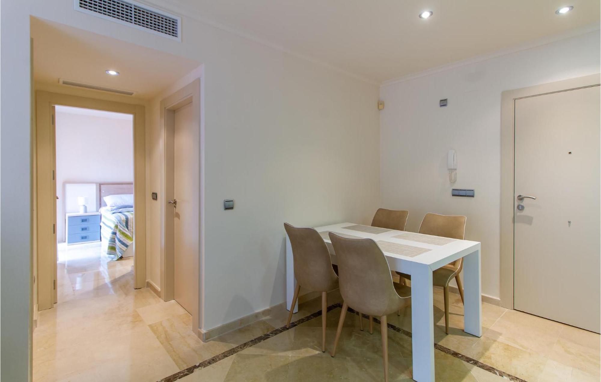 Lovely Apartment In Los Alcazares With Kitchen Ngoại thất bức ảnh