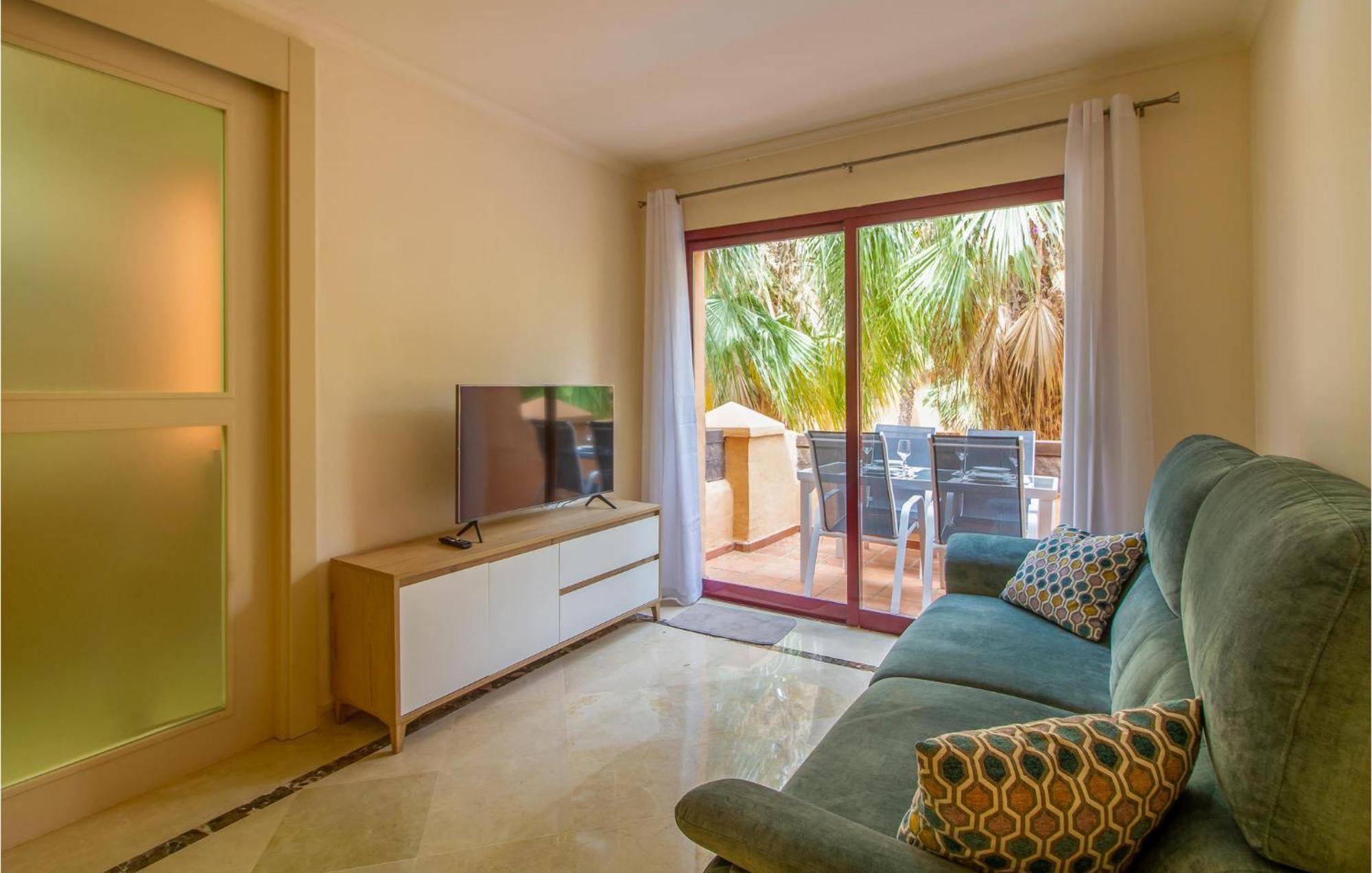 Lovely Apartment In Los Alcazares With Kitchen Ngoại thất bức ảnh