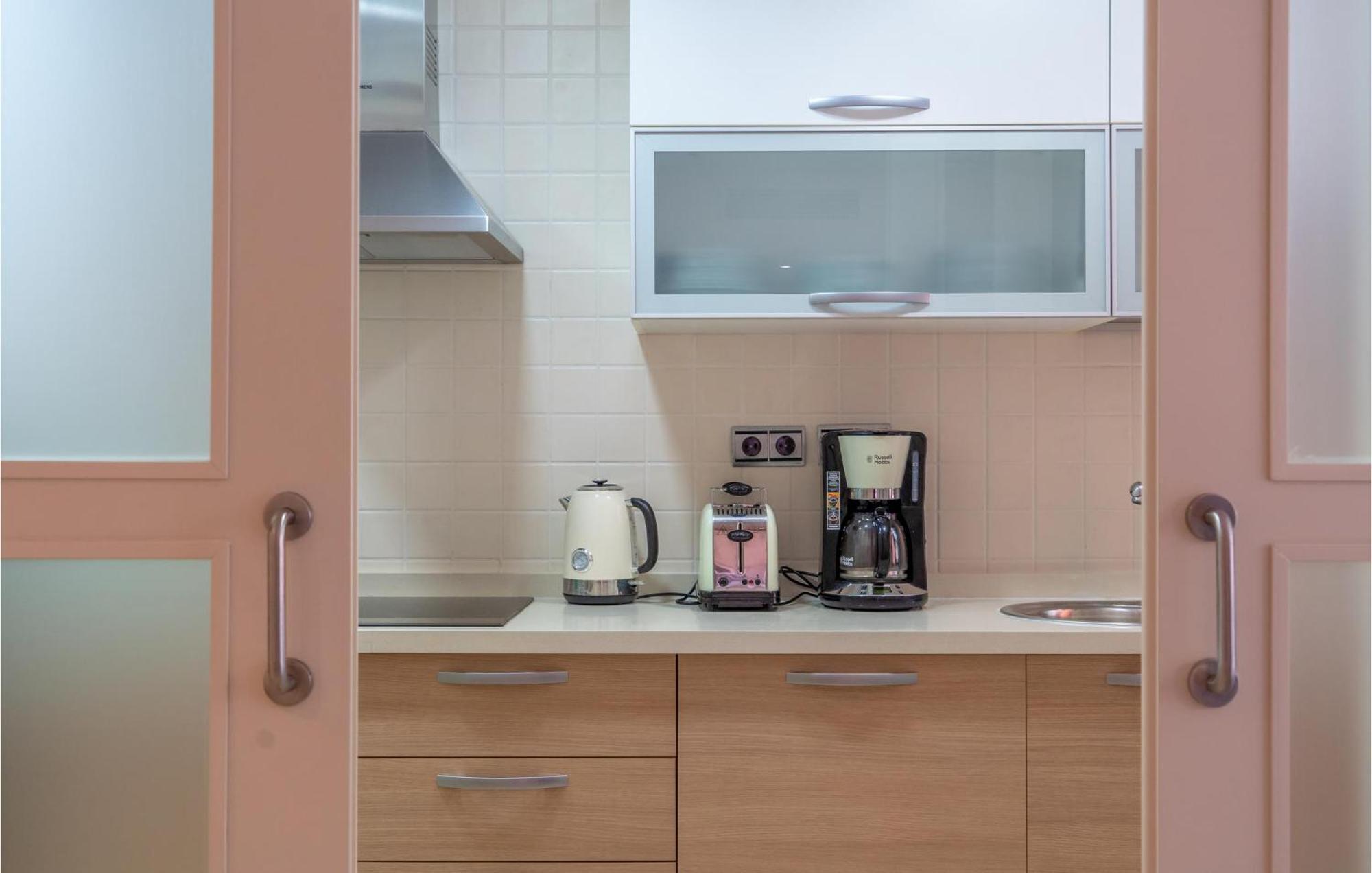 Lovely Apartment In Los Alcazares With Kitchen Ngoại thất bức ảnh